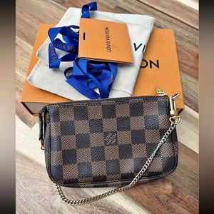 Lv mini pochette DE - MINT CONDITION